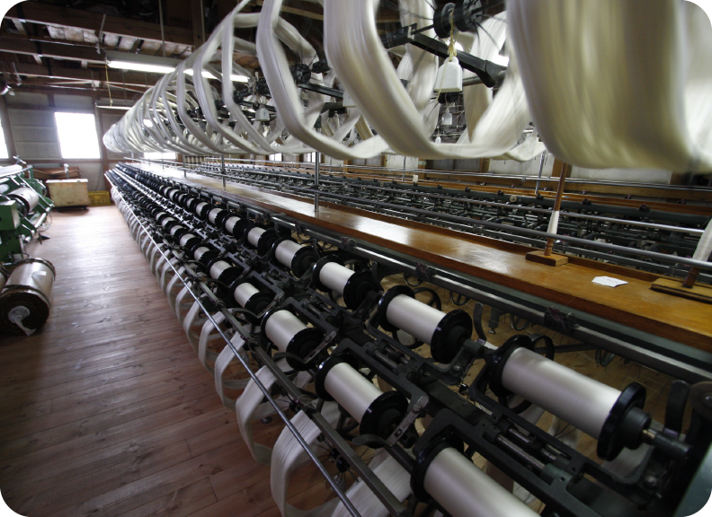 絹織物（川俣シルク）の生産風景